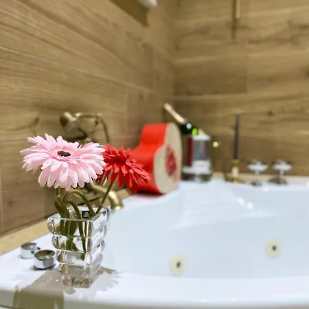 Con Vasca Idromassaggio Bed and breakfast Aversa