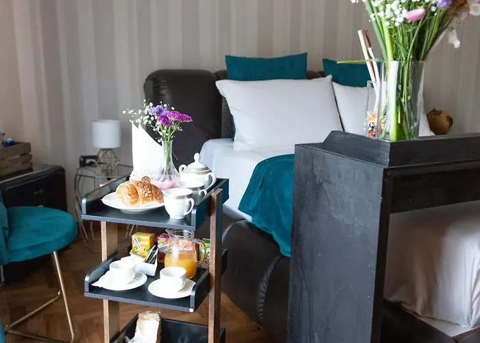 Couette-café Con Vasca Idromassaggio 4*